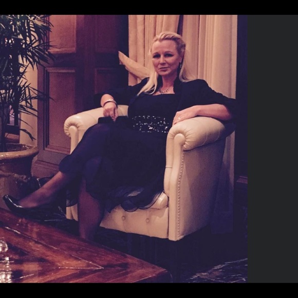 Poshmark Ambassador Jesse ⭐️ 5 Star Seller ⭐️ - Picture 14 of 16